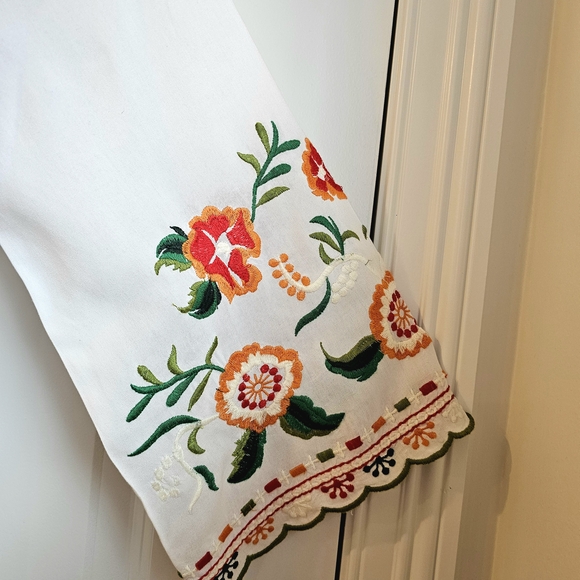 Boho Style Embroidered Dress - Picture 3 of 8